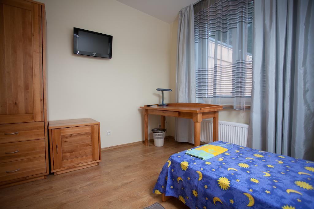 Sajutu Parka Hostelis Valmiera Εξωτερικό φωτογραφία