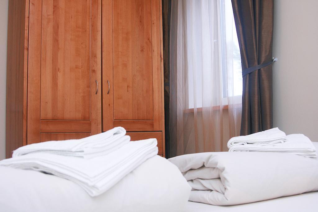 Sajutu Parka Hostelis Valmiera Δωμάτιο φωτογραφία